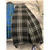Image 2 : 4 x Women's Wool Plaid Skirts