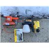 Image 1 : Black and Decker Dual Action Sander and Wagner Heavy Duty Power Painter
