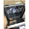 Image 2 : GE BLACK BUILT IN DISHWASHER GBF630SGL  24" X 25" X 33"