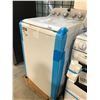 Image 1 : GE WHITE TOP LOADING WASHING MACHINE MODEL # GTW490BMR 27" X 27" 74" - LARGE DENT ON SIDE