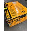 Image 4 : Lote #3064 -4.5 Gal. Compresor Eléctrico Dewalt
