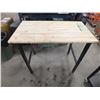 Image 1 : Work Table