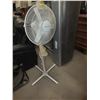 Image 1 : Honeywell Stand Up Fan