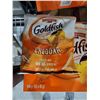 Image 2 : CASE LOT - Goldfish Cheddar Snack - The Snack That Smiles Back - 12x45g