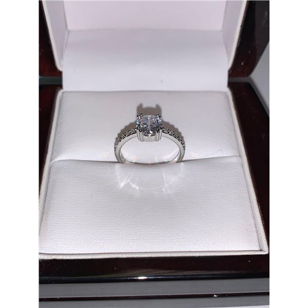 Ladies .925 Silver Solitaire with side stones engagement wedding ring