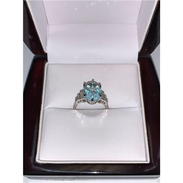 Aquamarine oval cut 4.5 carat Solitaire Stone set in ,925 silver