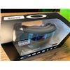 Image 2 : NEW Oakley Flight Path XL Snowboard/Ski Goggles