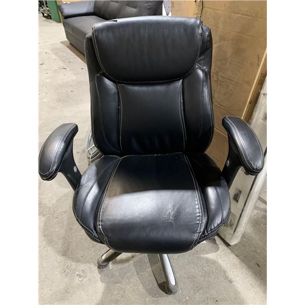 Black Adjustable Office Chair