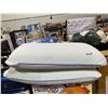 Image 1 : Lot of 2 Cooling Gel Foam Pillows Standard Size