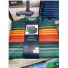 Image 2 : NEW Pendleton Outdoor Packable Blanket 60" x 72"
