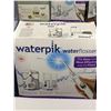 Image 1 : Waterpik water flosser