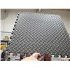 Image 1 : Lot of 6 24x24" Foam Interlocking Floor Tiles
