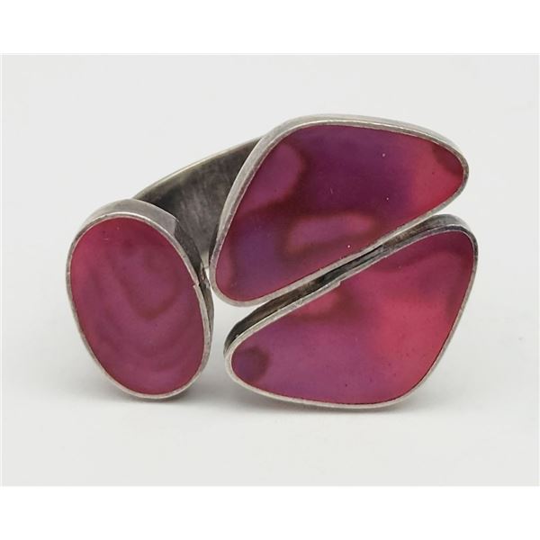 UNIQUE STERLING RING WITH MAGENTA INLAY