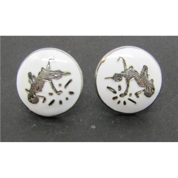 VINTAGE PAIR OF TWIST BACK SIAM EARRINGS