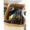 Image 8 : 2 BOXES OF TOOLS, SAW BLADES, CLAMPS, GARDEN TOOLS