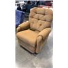 Image 2 : LAZBOY ELECTRIC LIFT CHAIR