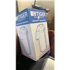 Image 8 : TOTE AND TRAY OF VACUUM BOTTLE HEATER, TOUQUES, LIGHT BULBS AND MORE