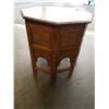 Image 8 : EASTERN INLAID ENDTABLE