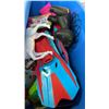 Image 8 : 2 TOTES OF KIDS TOYS AND STUFFED ANIMALS