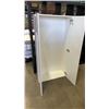 Image 2 : WHITE 5 FOOT CABINET