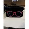 Image 2 : TRAY OF SUNGLASSES