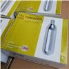 Image 2 : 80 NEW 16G THREADED CO2 CARTRIDGES REATIL $200