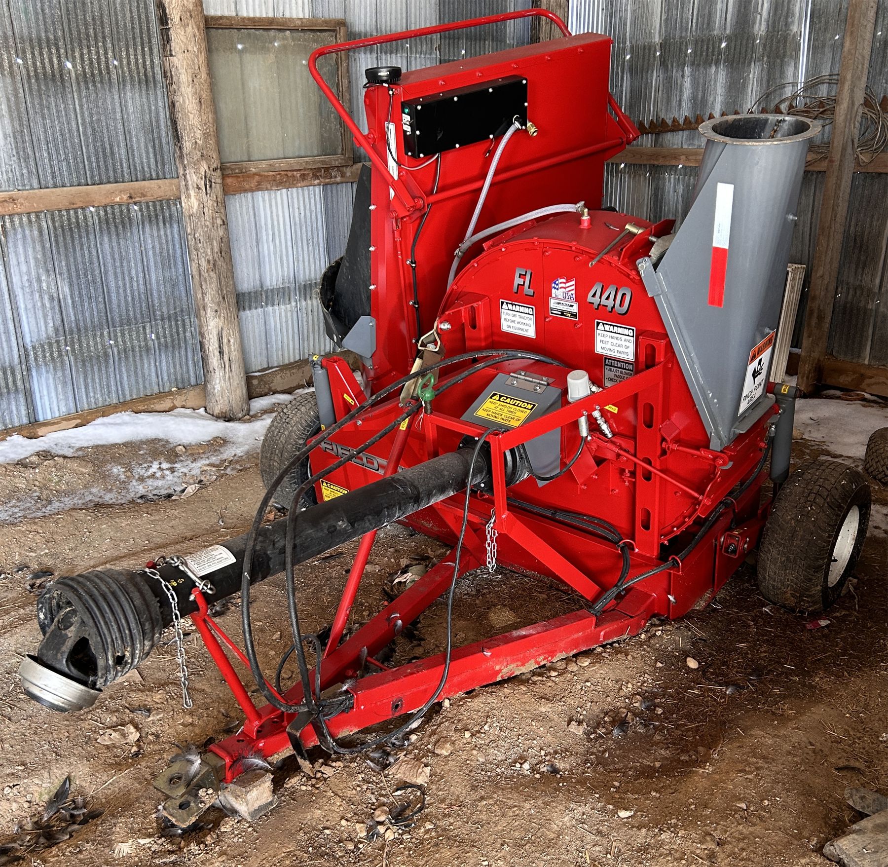 FIELD LINE MODEL FL440 FORAGE BLOWER - MINIMAL USE, NEW IN 2022