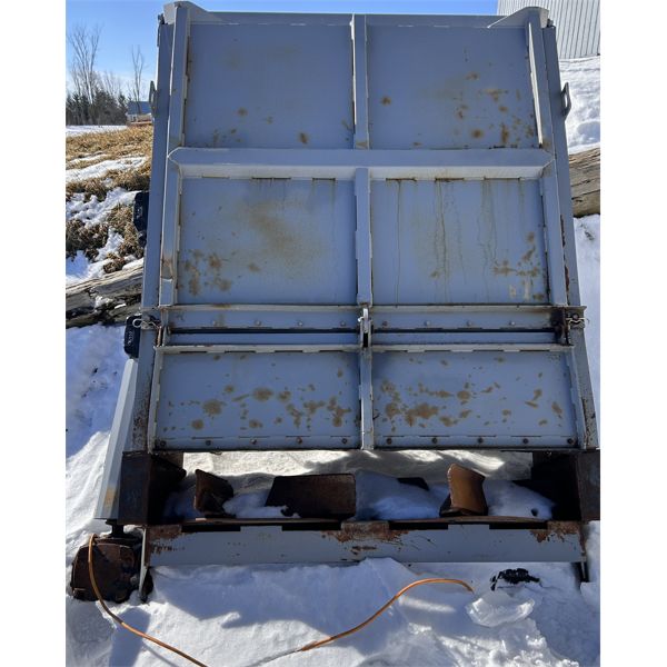 MANURE SPREADER REAR ATTACHMENT