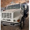 Image 1 : 2000 INT MODEL 8100 GRAIN / SILAGE TRUCK