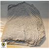 Image 1 : NEW HERITAGE WOMENS LARGE GREY STRIPE SHIRT