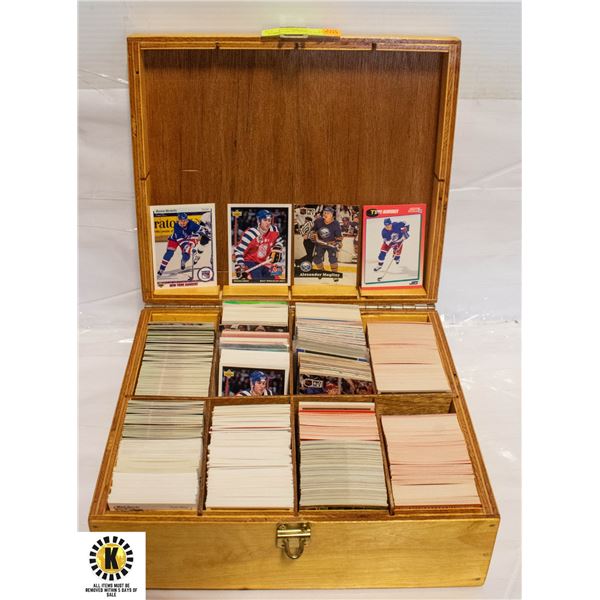 WOOD CASE W APPROX 1500 SPORTS CARDS