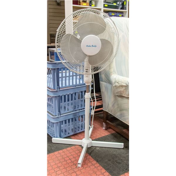 OCEAN BREEZE FLOOR FAN