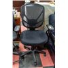 BLACK ROLLING OFFICE CHAIR