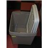 Image 1 : 4 BEIGE MEDIUM SIZE TOTES SOME WITH WHEELS