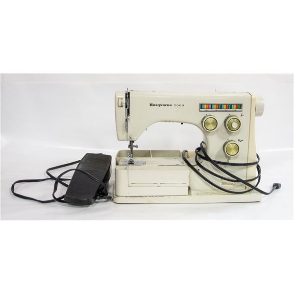 HUSQVARNA SEWING MACHINE W/PEDDLE