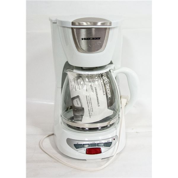 BLACK AND DECKER 12 CUP COFFEE POT