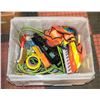 Image 1 : TOTE OF TOOLS AND EQUIPMENT