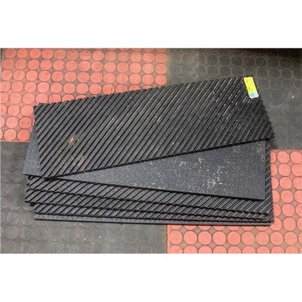 6 TRACTION MATS MEASURING APPROX 23.75" X 0.5" X
