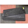 Image 1 : 6 TRACTION MATS MEASURING APPROX 23.75" X 0.5" X