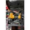 Image 2 : BOSTICH STRAP SHOT JOIST NAILER BUNDLE WITH