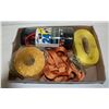 Image 1 : FLAT OF BUNGEE CORDS STRAPS AND MORE
