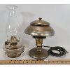 Image 1 : LOT OF 2 - OIL LAMP & BRASS DESK LAMP