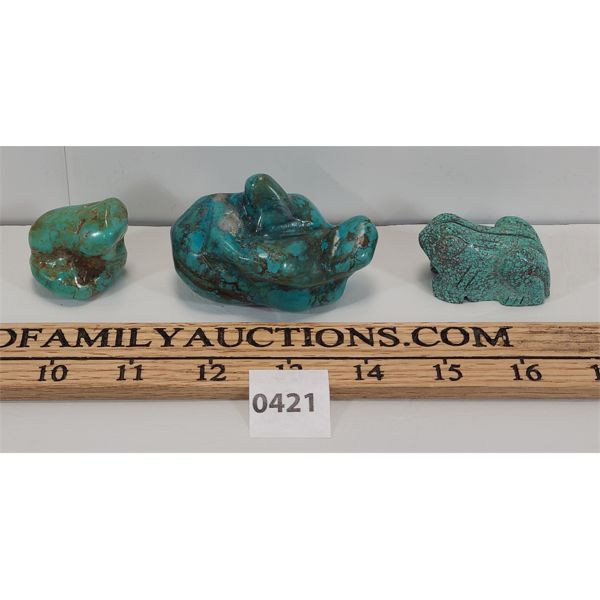 LOT OF 3 - POLISHED BLUE / GREEN ROCKS - INCL FIGURAL FROG