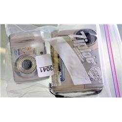 lot of 2 digital cameras