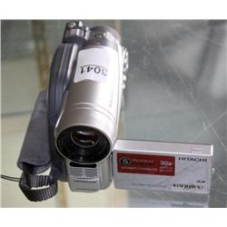 HITACHI DVD CAM CORDER 1500X DIGITAL ZOOM