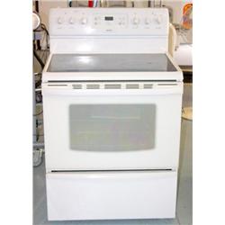 Kenmore White 30 in. Freestanding Electric Stove