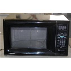 Black Emerson Microwave/ Oven