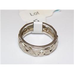 14KT WHITE GOLD RING