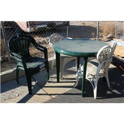 Out Door Plastic Table & Chairs