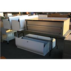 Table Lot Of Office Divider Upper Cabinets